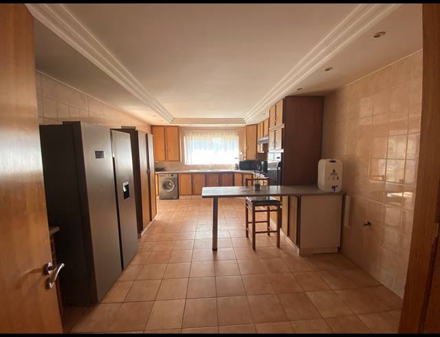 3 BEDROOM FREEHOLD FOR SALE IN PRIMROSE